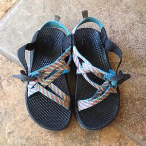 Girls Chaco size 13 EUC